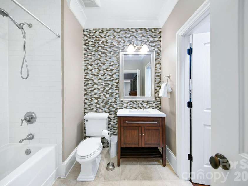 1616 Lookout Circle, Waxhaw, NC 28173.  MLS# CAR4386194, YatesRealty ID 32099. Bedroom 4 Ensuite