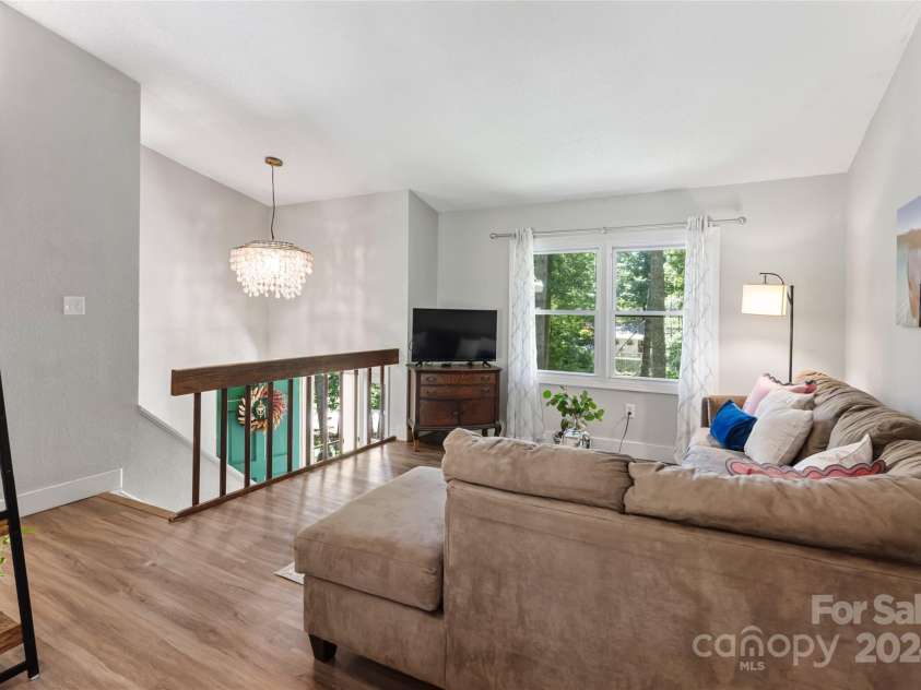 10 Muirfield Drive, Arden, NC 28704.  MLS# CAR4186604, YatesRealty ID 321. 