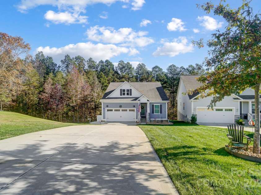 25622 Seagull Drive, Lancaster, SC 29720.  MLS# CAR4197306, YatesRealty ID 3210. Extra Long driveway