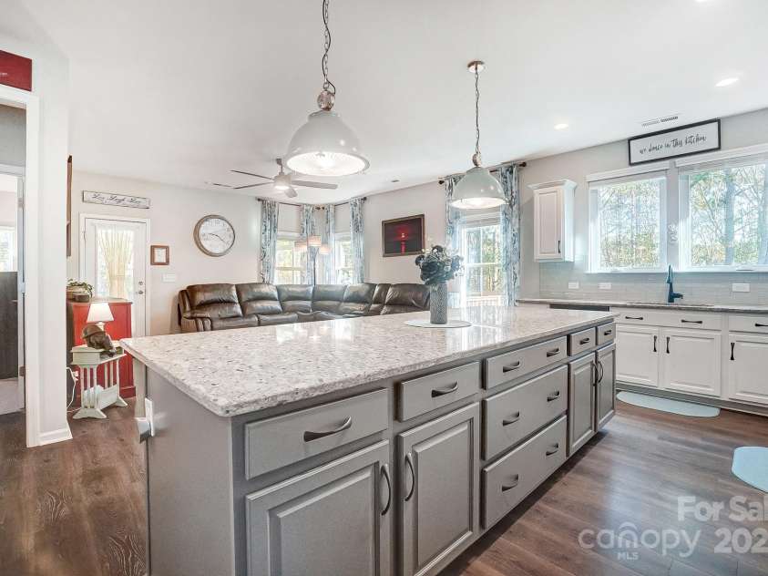 25622 Seagull Drive, Lancaster, SC 29720.  MLS# CAR4197306, YatesRealty ID 3210. Kitchen island