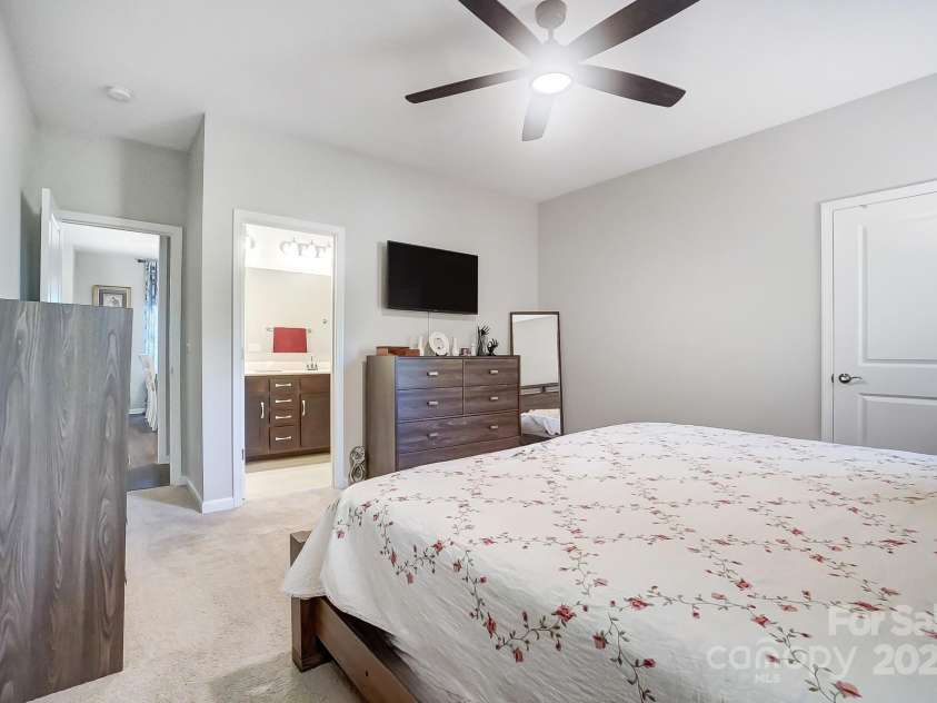 25622 Seagull Drive, Lancaster, SC 29720.  MLS# CAR4197306, YatesRealty ID 3210. Primary bedroom