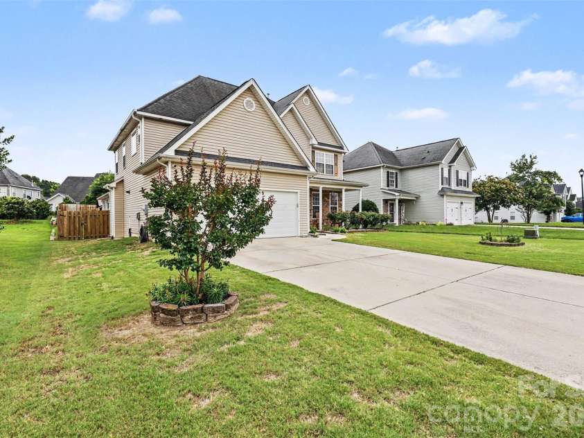 652 Winding Branch Road, Rock Hill, SC 29732.  MLS# CAR4394771, YatesRealty ID 32100. 