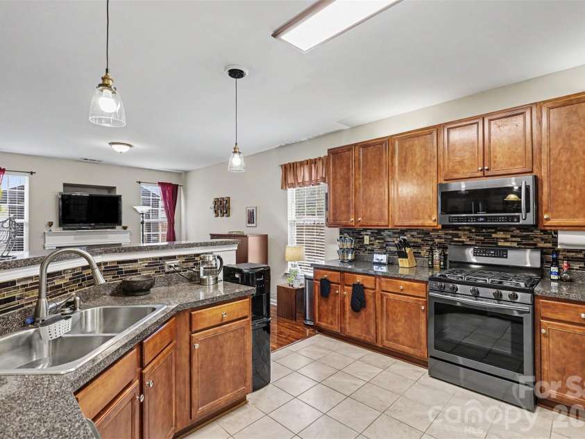 652 Winding Branch Road, Rock Hill, SC 29732.  MLS# CAR4394771, YatesRealty ID 32100. 