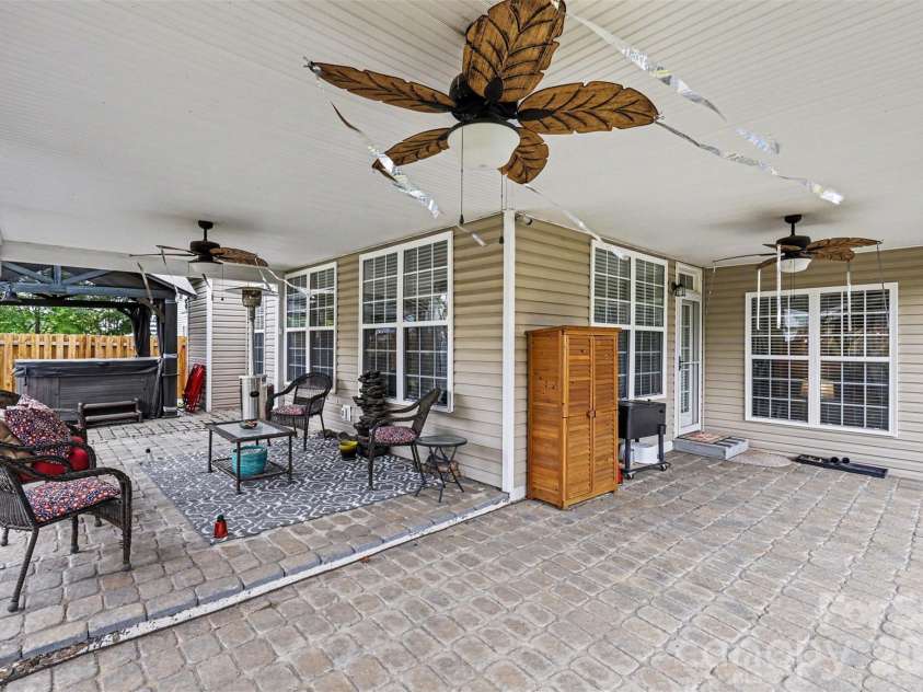 652 Winding Branch Road, Rock Hill, SC 29732.  MLS# CAR4394771, YatesRealty ID 32100. 