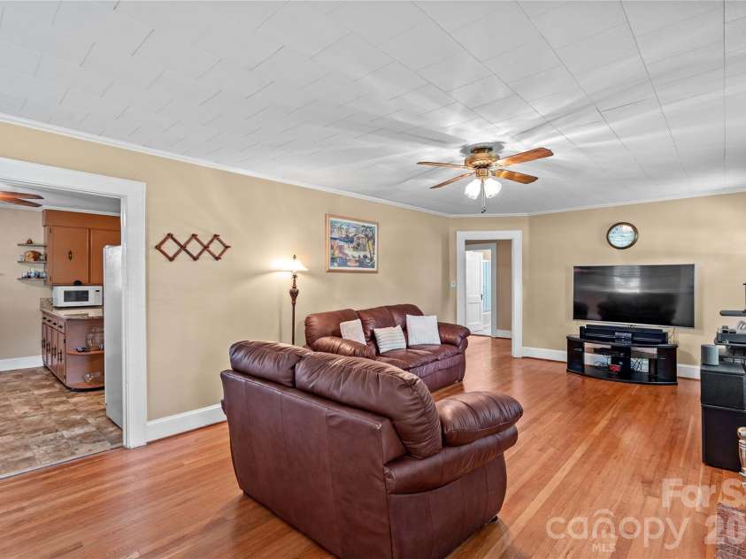 167 Rinehardt Road, Mooresville, NC 28115.  MLS# CAR4389996, YatesRealty ID 32101. 