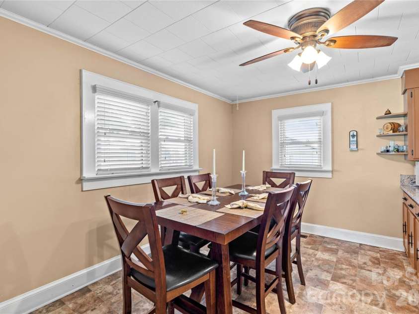 167 Rinehardt Road, Mooresville, NC 28115.  MLS# CAR4389996, YatesRealty ID 32101. 