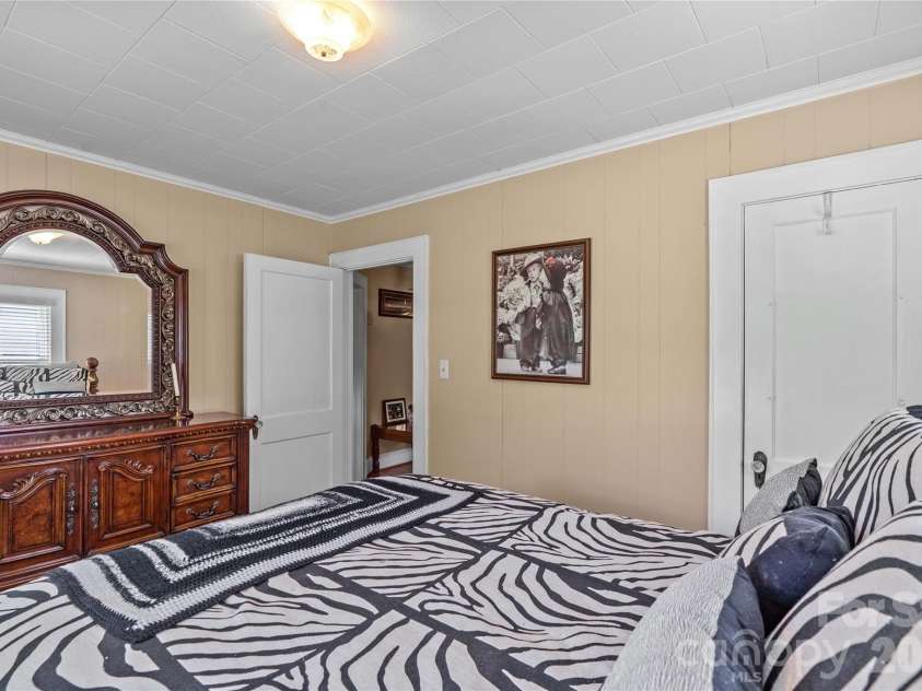 167 Rinehardt Road, Mooresville, NC 28115.  MLS# CAR4389996, YatesRealty ID 32101. 