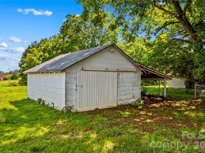 167 Rinehardt Road, Mooresville, NC 28115.  MLS# CAR4389996, YatesRealty ID 32101. 