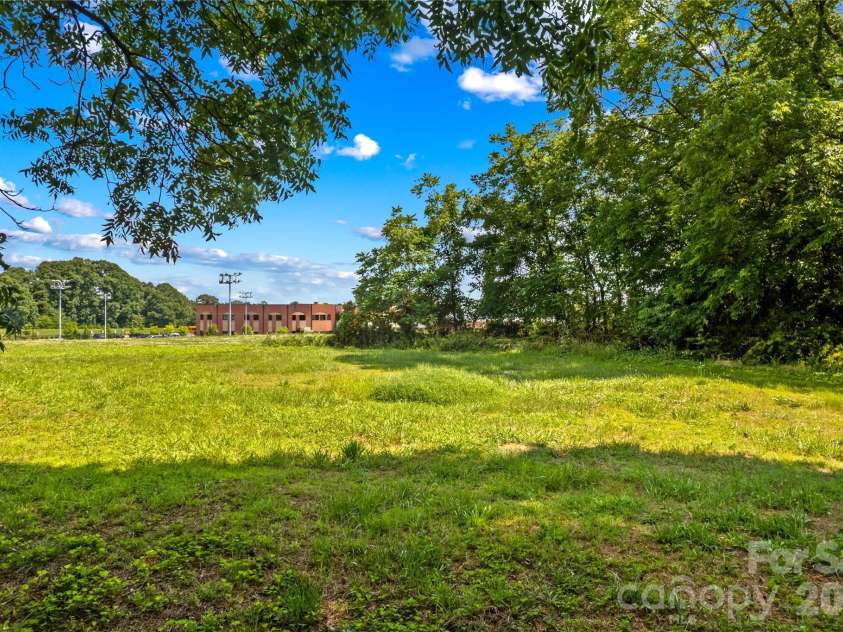 167 Rinehardt Road, Mooresville, NC 28115.  MLS# CAR4389996, YatesRealty ID 32101. 