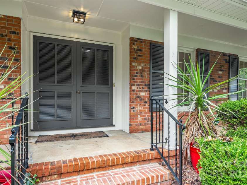 6511 Windyrush Road, Charlotte, NC 28226.  MLS# CAR4289424, YatesRealty ID 32102. 