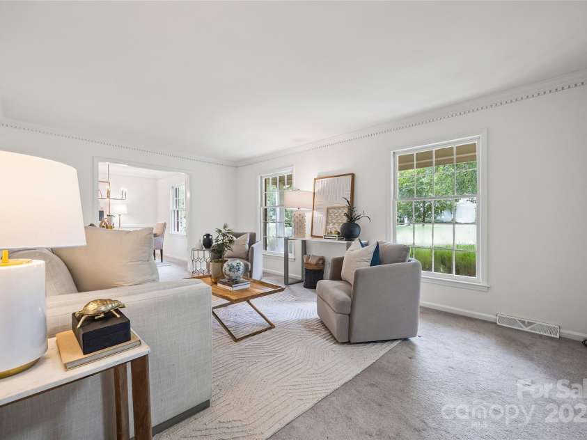 6511 Windyrush Road, Charlotte, NC 28226.  MLS# CAR4289424, YatesRealty ID 32102. 