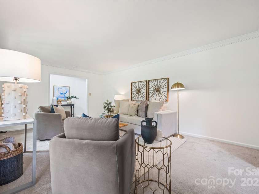 6511 Windyrush Road, Charlotte, NC 28226.  MLS# CAR4289424, YatesRealty ID 32102. 