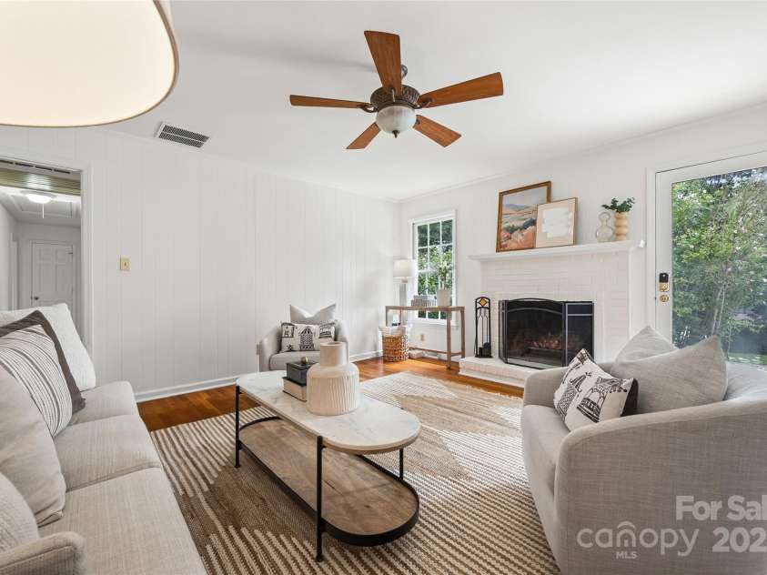 6511 Windyrush Road, Charlotte, NC 28226.  MLS# CAR4289424, YatesRealty ID 32102. 