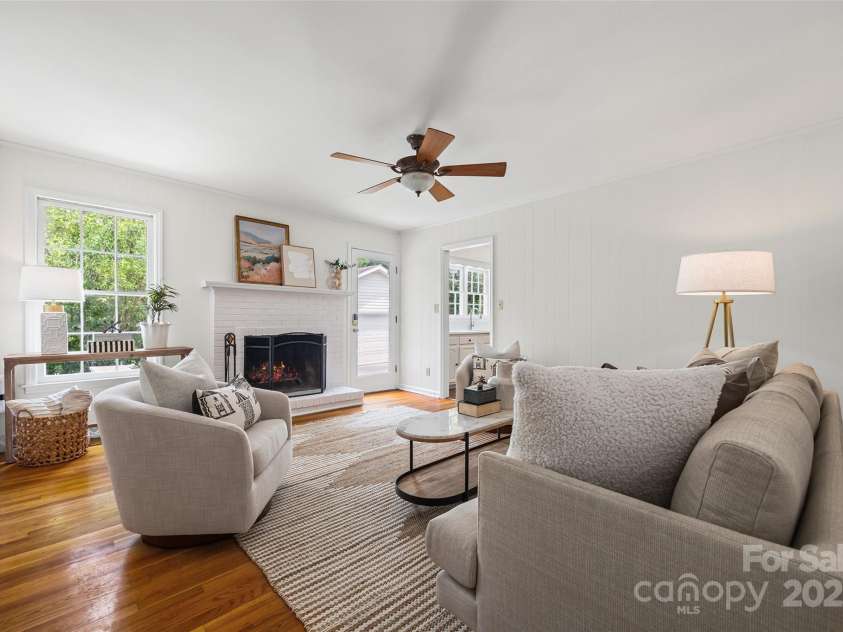6511 Windyrush Road, Charlotte, NC 28226.  MLS# CAR4289424, YatesRealty ID 32102. 