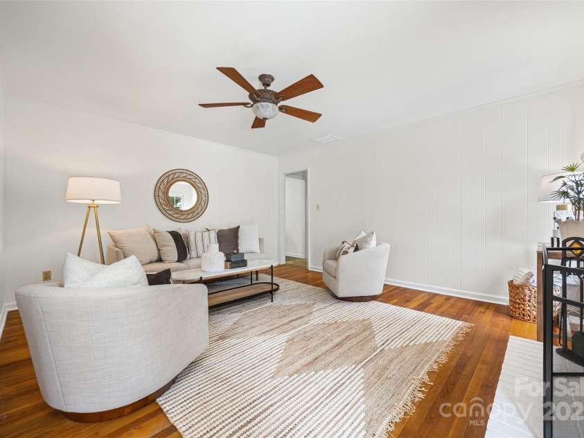 6511 Windyrush Road, Charlotte, NC 28226.  MLS# CAR4289424, YatesRealty ID 32102. 