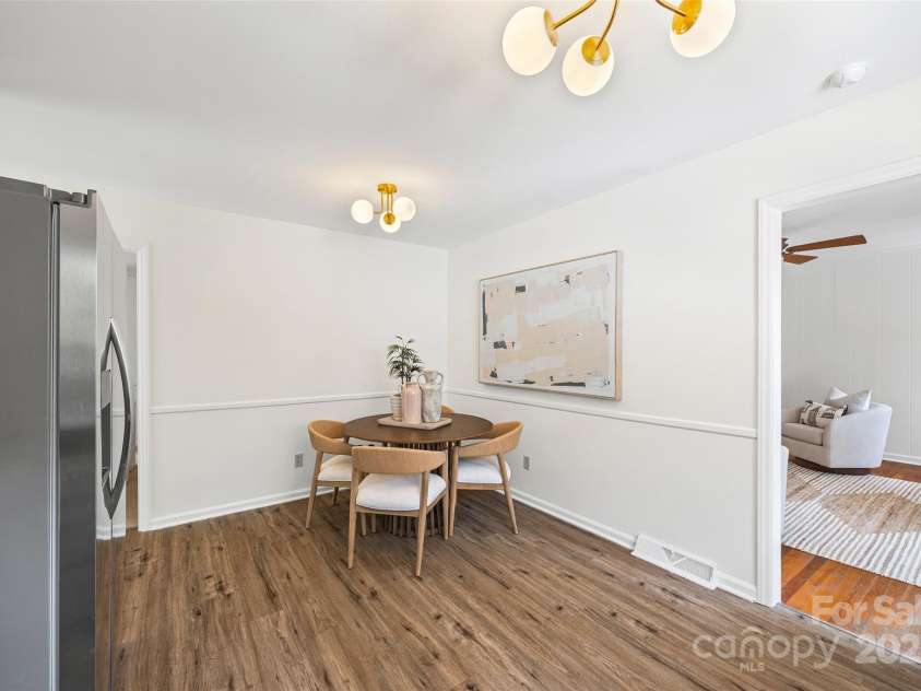 6511 Windyrush Road, Charlotte, NC 28226.  MLS# CAR4289424, YatesRealty ID 32102. 