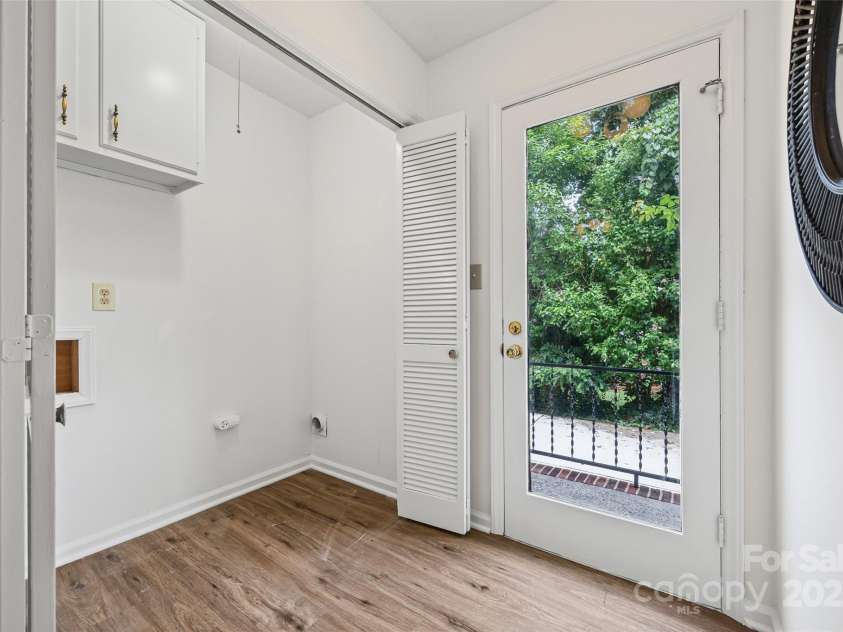 6511 Windyrush Road, Charlotte, NC 28226.  MLS# CAR4289424, YatesRealty ID 32102. 