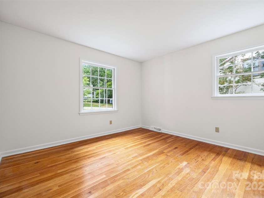 6511 Windyrush Road, Charlotte, NC 28226.  MLS# CAR4289424, YatesRealty ID 32102. 