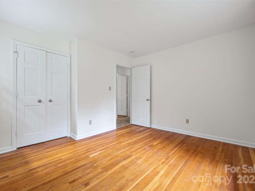6511 Windyrush Road, Charlotte, NC 28226.  MLS# CAR4289424, YatesRealty ID 32102. 
