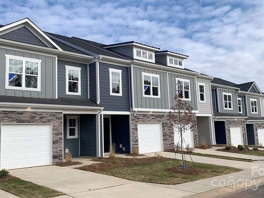 2547 Ruby Dixon Crossing Drive, Gastonia, NC 28056.  MLS# CAR4266093, YatesRealty ID 32103. Photos is representational - Exterior