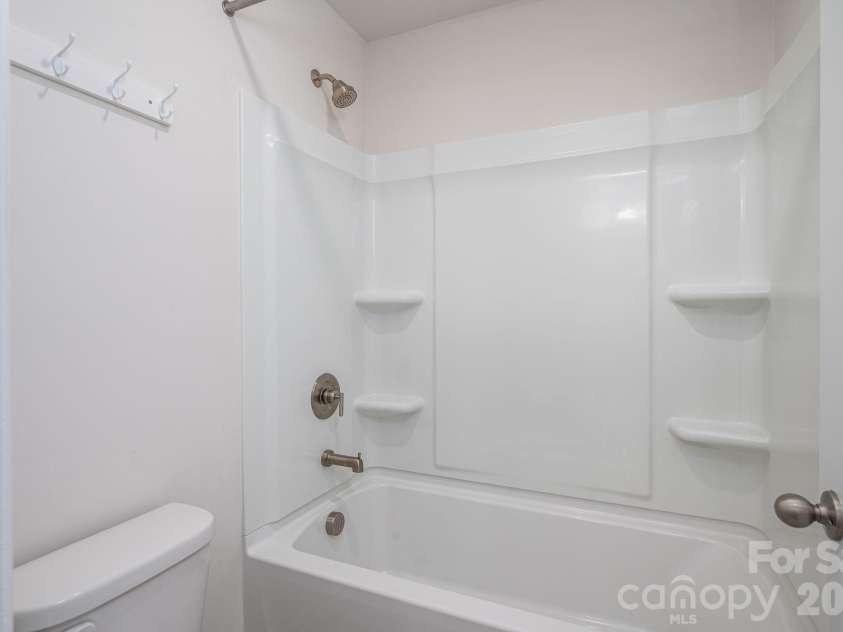 5145 Silver Creek Lane, Denver, NC 28037.  MLS# CAR4389127, YatesRealty ID 32103. 