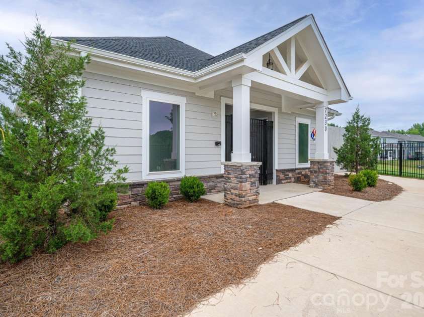 5145 Silver Creek Lane, Denver, NC 28037.  MLS# CAR4389127, YatesRealty ID 32103. 