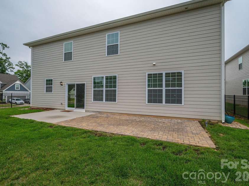5145 Silver Creek Lane, Denver, NC 28037.  MLS# CAR4389127, YatesRealty ID 32103. 