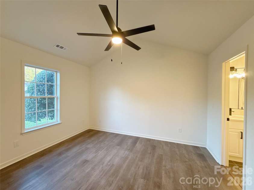 364 Masters Drive, Rock Hill, SC 29732.  MLS# CAR4395193, YatesRealty ID 32106. Primary Bedroom