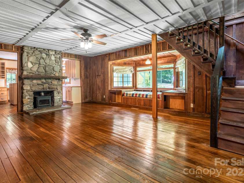 65 Woodfern Drive, Maggie Valley, NC 28751.  MLS# CAR4271866, YatesRealty ID 32107. 