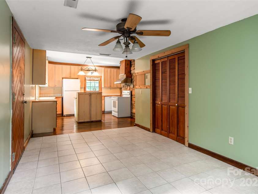 65 Woodfern Drive, Maggie Valley, NC 28751.  MLS# CAR4271866, YatesRealty ID 32107. 