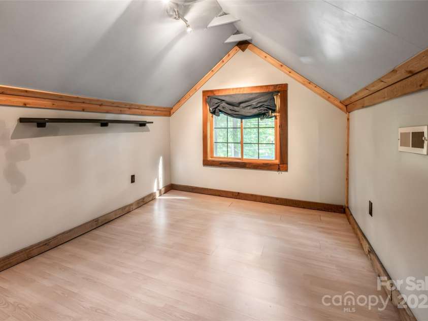 65 Woodfern Drive, Maggie Valley, NC 28751.  MLS# CAR4271866, YatesRealty ID 32107. 