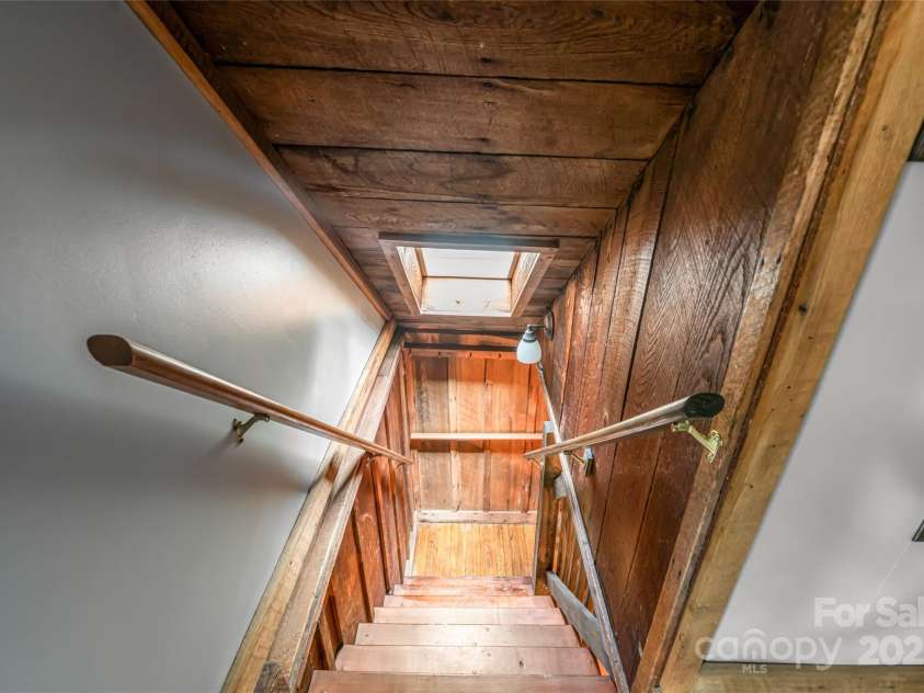 65 Woodfern Drive, Maggie Valley, NC 28751.  MLS# CAR4271866, YatesRealty ID 32107. 