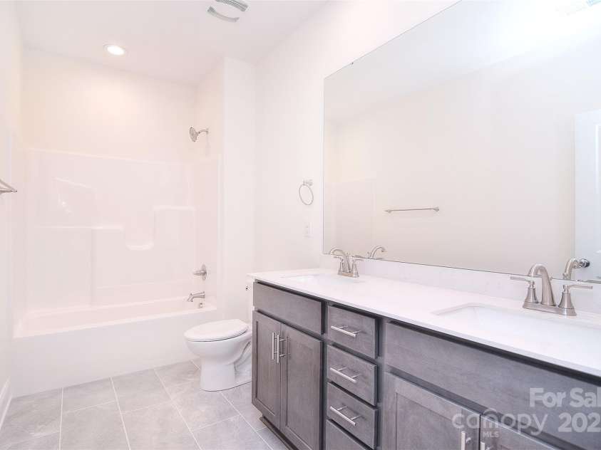 1364 Cedardale Lane, Denver, NC 28037.  MLS# CAR4209034, YatesRealty ID 32108. Bathroom 2