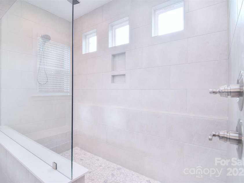 1364 Cedardale Lane, Denver, NC 28037.  MLS# CAR4209034, YatesRealty ID 32108. Primary Bathroom