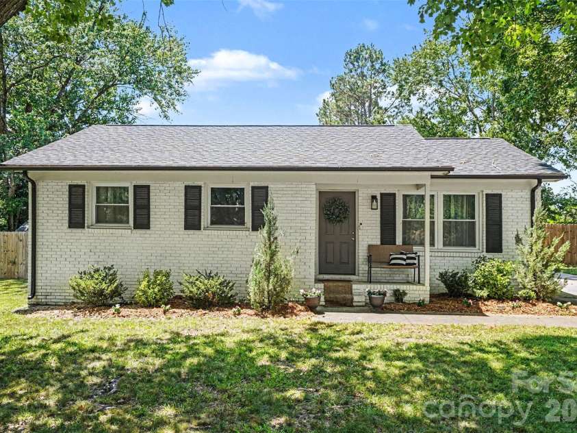 7903 Teakwood Road, Indian Trail, NC 28079.  MLS# CAR4391940, YatesRealty ID 32108. 