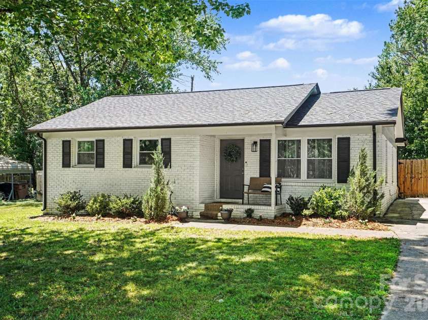 7903 Teakwood Road, Indian Trail, NC 28079.  MLS# CAR4391940, YatesRealty ID 32108. 