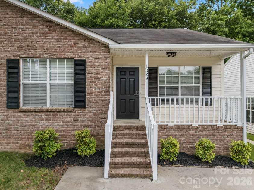1089 Cherry Meadow Lane, Rock Hill, SC 29732.  MLS# CAR4392176, YatesRealty ID 32109. 