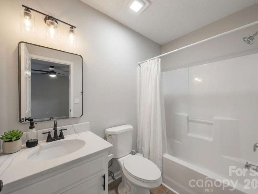 1089 Cherry Meadow Lane, Rock Hill, SC 29732.  MLS# CAR4392176, YatesRealty ID 32109. Virtually Staged