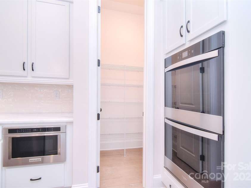 1374 Cedardale Lane, Denver, NC 28037.  MLS# CAR4209027, YatesRealty ID 32109. 