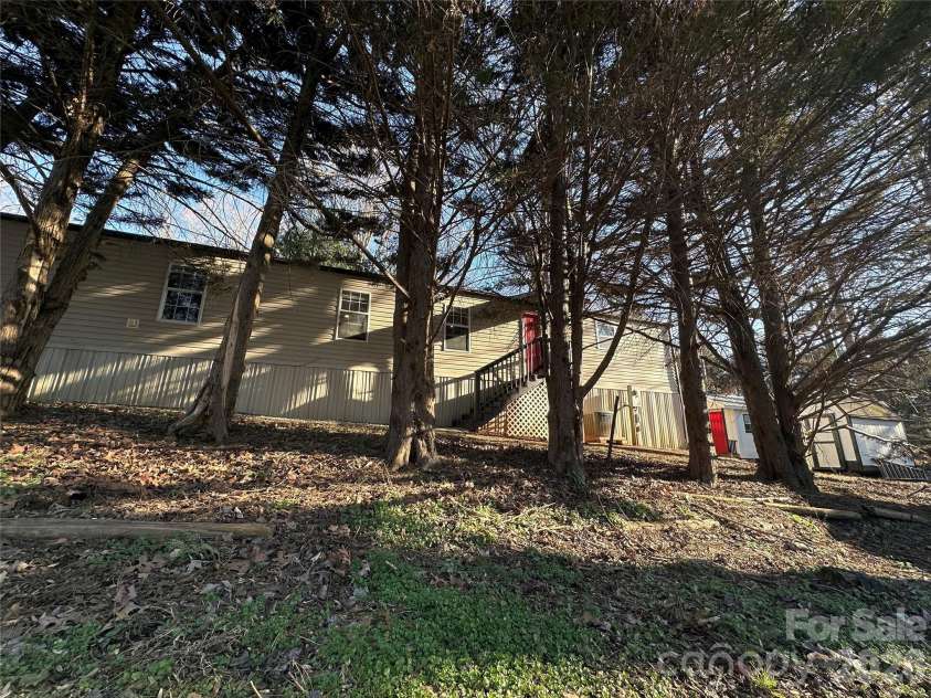 113 Highlander Street, Morganton, NC 28655.  MLS# CAR4220789, YatesRealty ID 3211. 