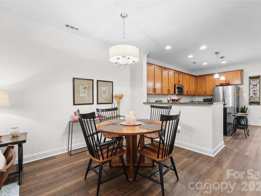 237 Hurston Circle, Charlotte, NC 28208.  MLS# CAR4338505, YatesRealty ID 3211. 