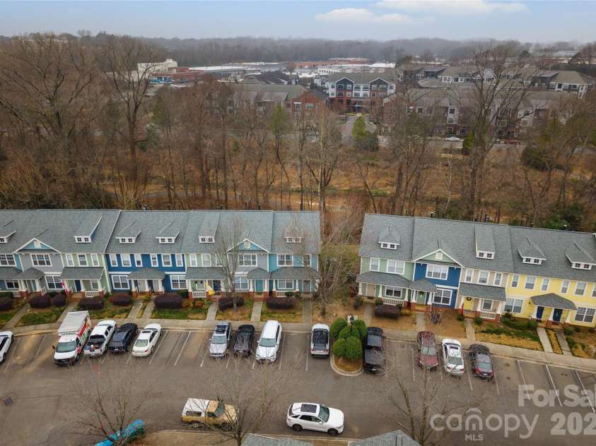 237 Hurston Circle, Charlotte, NC 28208.  MLS# CAR4338505, YatesRealty ID 3211. 