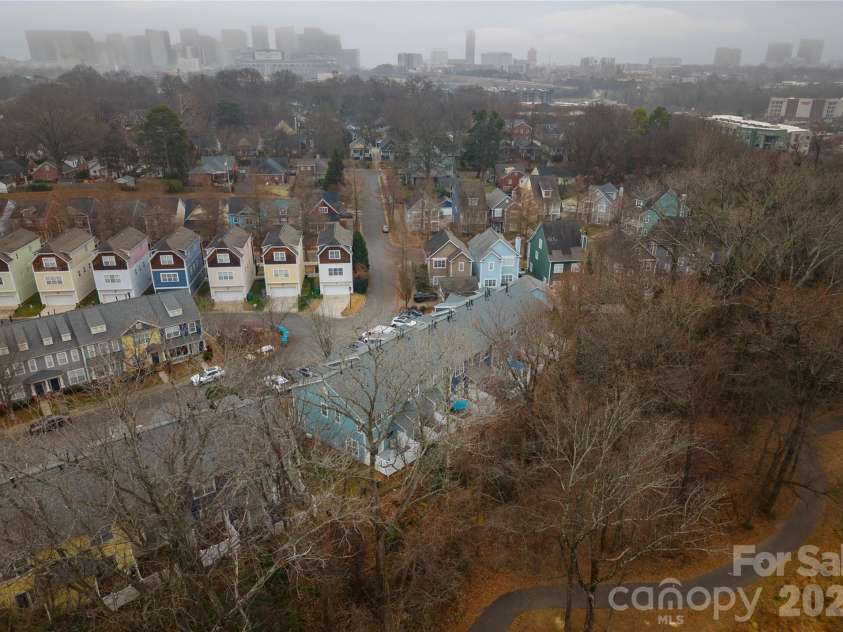 237 Hurston Circle, Charlotte, NC 28208.  MLS# CAR4338505, YatesRealty ID 3211. 