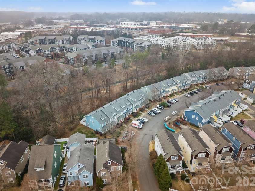 237 Hurston Circle, Charlotte, NC 28208.  MLS# CAR4338505, YatesRealty ID 3211. 