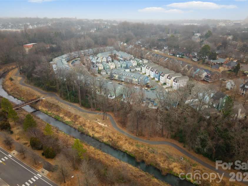 237 Hurston Circle, Charlotte, NC 28208.  MLS# CAR4338505, YatesRealty ID 3211. 