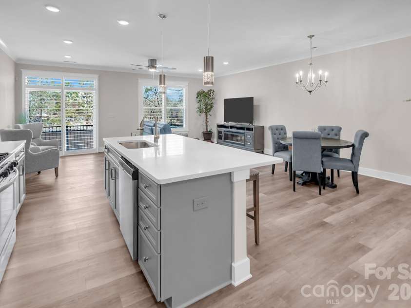 2206 Bexar Trail, Matthews, NC 28105.  MLS# CAR4344718, YatesRealty ID 32110. 
