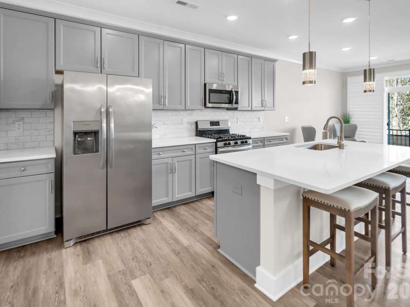 2206 Bexar Trail, Matthews, NC 28105.  MLS# CAR4344718, YatesRealty ID 32110. 