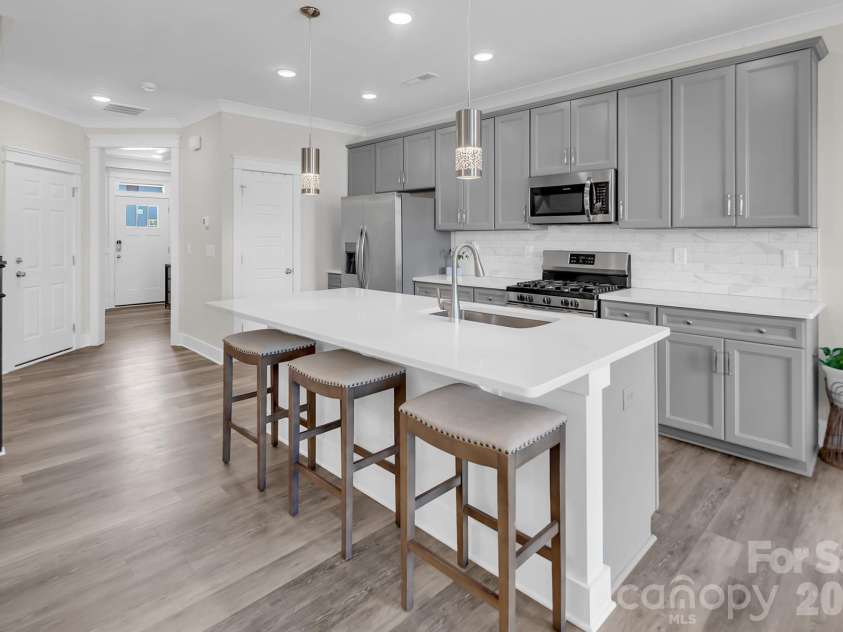 2206 Bexar Trail, Matthews, NC 28105.  MLS# CAR4344718, YatesRealty ID 32110. 