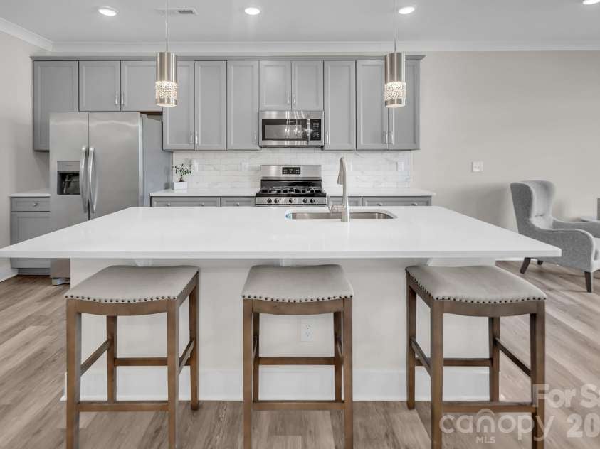 2206 Bexar Trail, Matthews, NC 28105.  MLS# CAR4344718, YatesRealty ID 32110. 