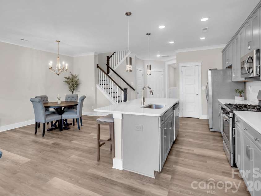 2206 Bexar Trail, Matthews, NC 28105.  MLS# CAR4344718, YatesRealty ID 32110. 